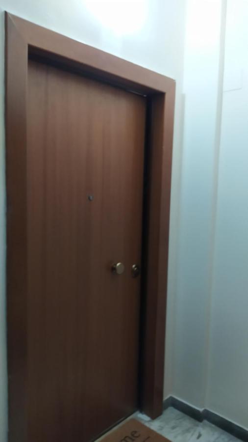 Με Θεα Το Λιμανι Appartement Piraeus Buitenkant foto