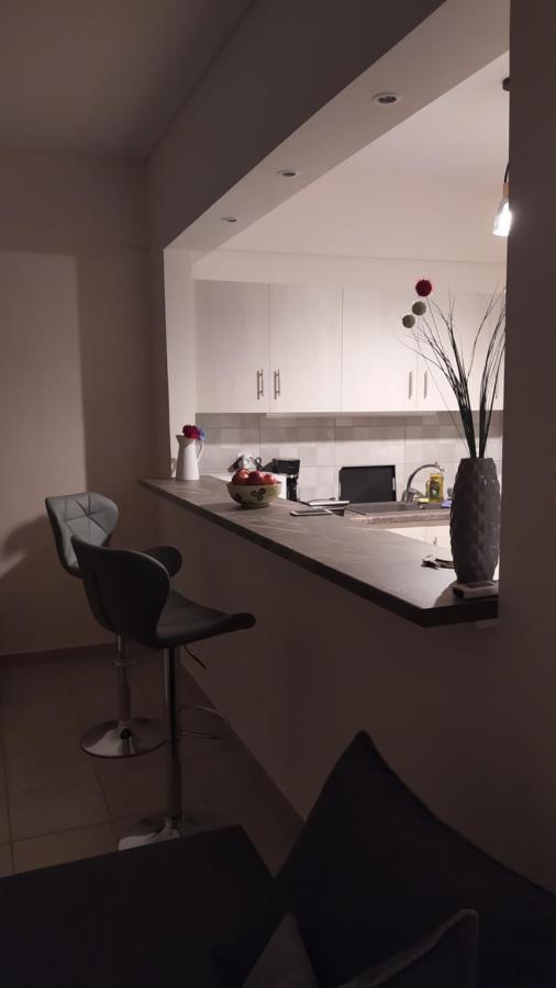 Με Θεα Το Λιμανι Appartement Piraeus Buitenkant foto