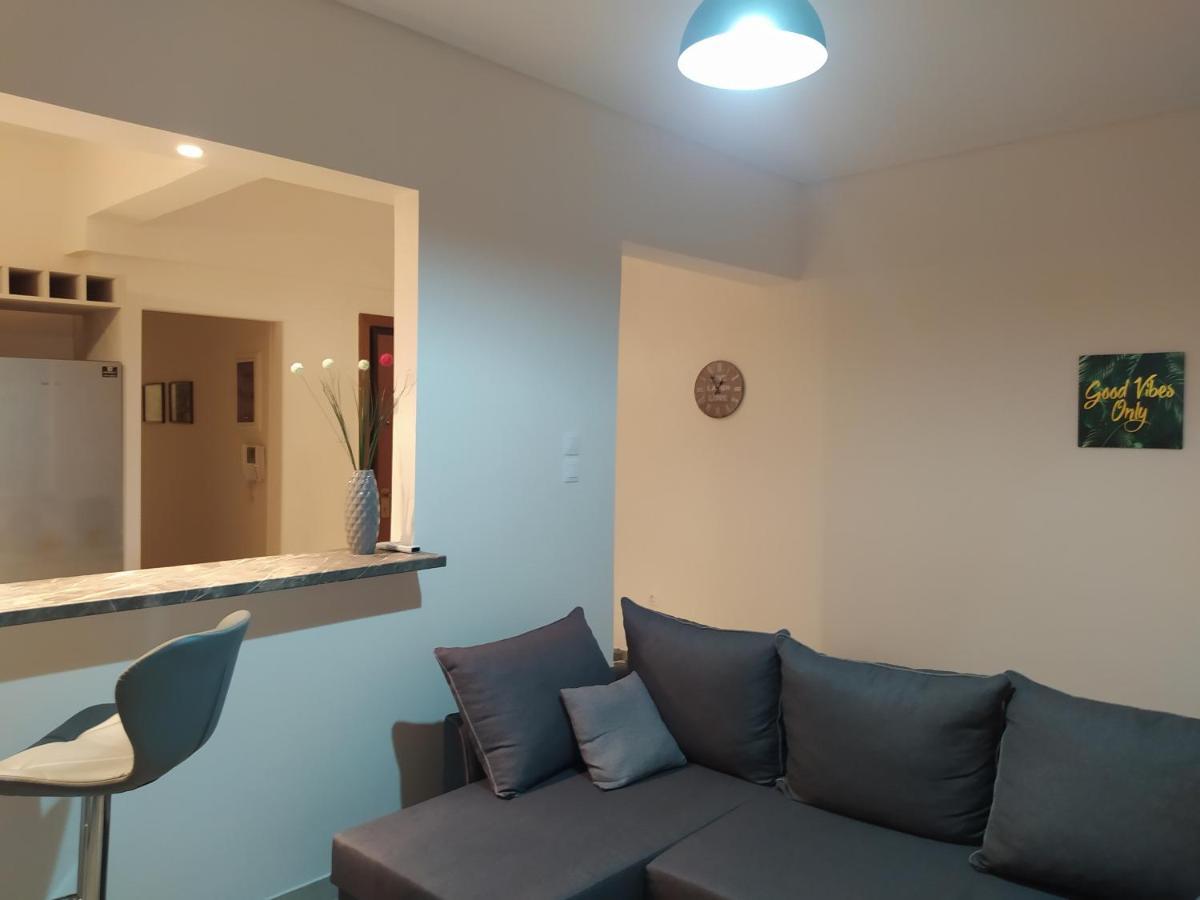 Με Θεα Το Λιμανι Appartement Piraeus Buitenkant foto