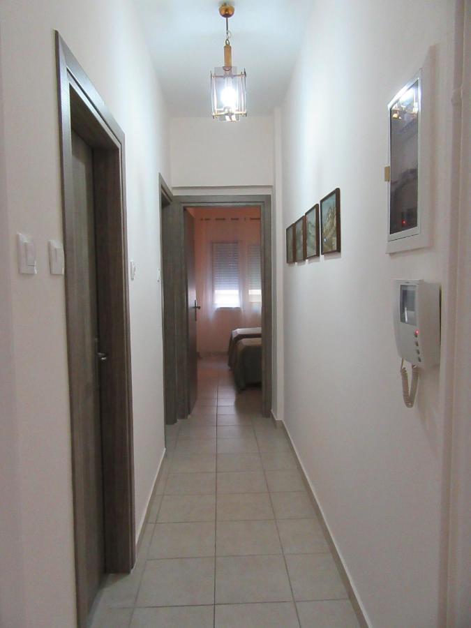 Με Θεα Το Λιμανι Appartement Piraeus Buitenkant foto