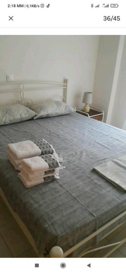 Με Θεα Το Λιμανι Appartement Piraeus Buitenkant foto