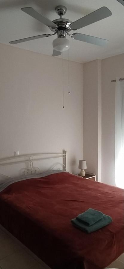 Με Θεα Το Λιμανι Appartement Piraeus Buitenkant foto